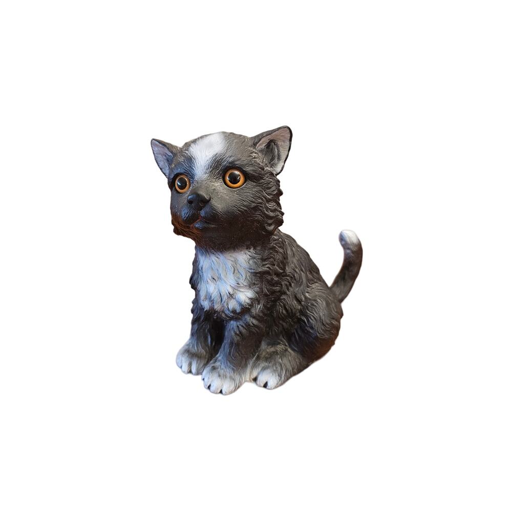 Vintage Plastic Black‎ and white Artline Cat